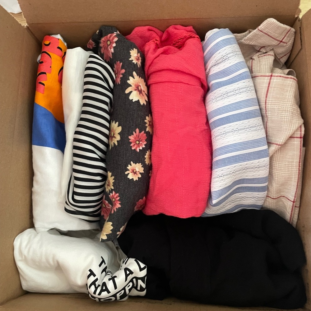 Huge Lot women’s tops bundle 10 pieces